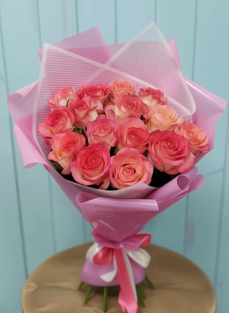 Букет 15 Розовых роз Равель в Верхотурье