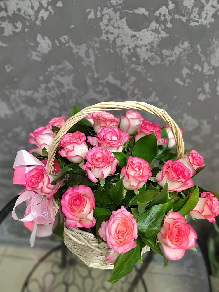 Цветочная композиция из Розы в корзине в Верхотурье