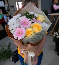 Букет цветов из:  Герберы, Розы и Хризантемы в Верхотурье