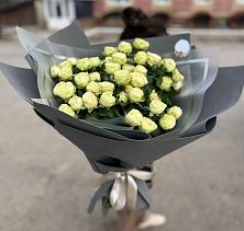 Букет Белые кустовые розы Солинеро в Верхотурье