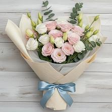 Букет цветов из:  Лизиантусы в Верхотурье