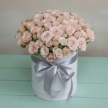 Цветочная композиция из Розы в шляпной коробке в Верхотурье