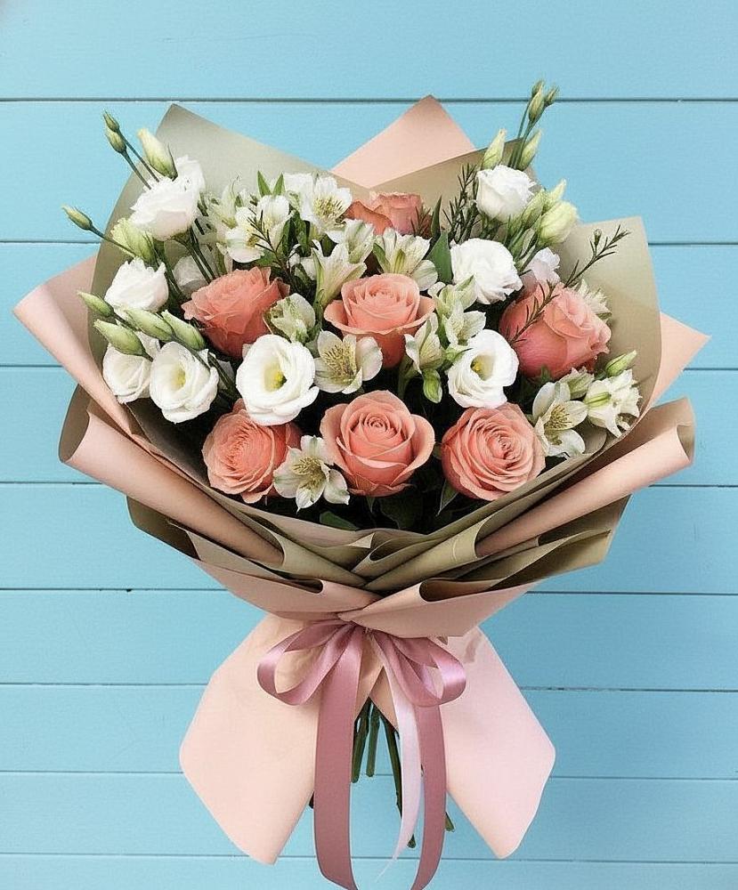 Букет цветов из: Розы, Альстромерии и Лизиантусы в Верхотурье