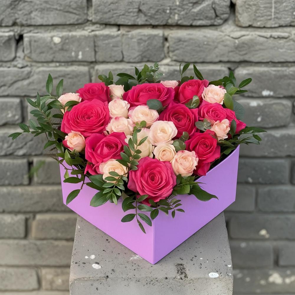 Цветочная композиция из Розы в коробке в Верхотурье