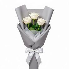 Букет 3 белые розы в Верхотурье