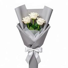 Букет 3 белые розы в Верхотурье