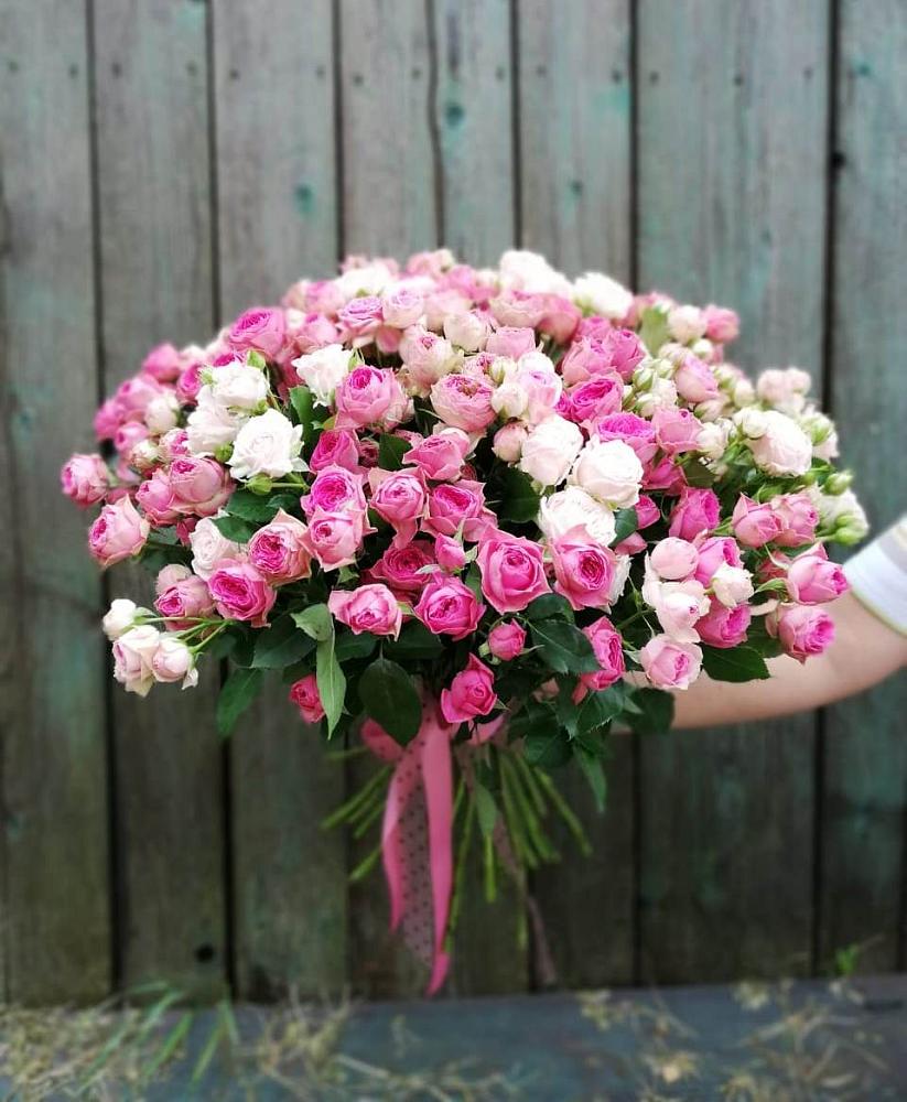 Букет Розовые кустовые розы Натали и Лав Лидия в Верхотурье