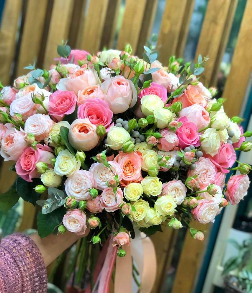 Букет цветов из: Розы в Верхотурье