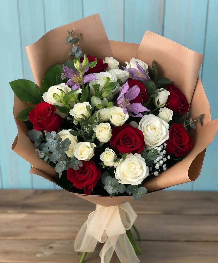 Букет цветов из: Розы и Альстромерии в Верхотурье