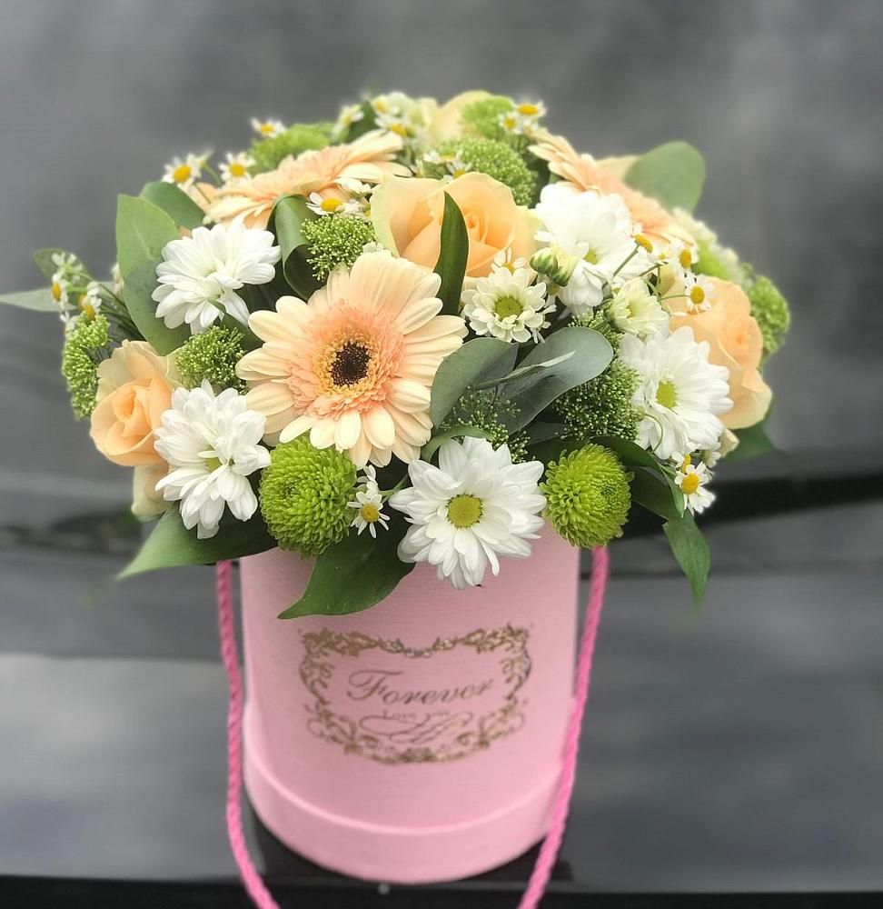 Цветочная композиция из Розы, Герберы и Хризантемы в шляпной коробке в Верхотурье