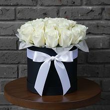 Цветочная композиция из Розы в шляпной коробке в Верхотурье