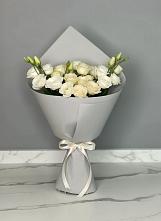 Букет цветов из:  Розы и Лизиантусы в Верхотурье